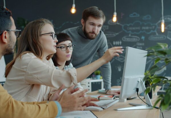 equipa computador pipedrive vs hubspot qual o melhor crm para equipas